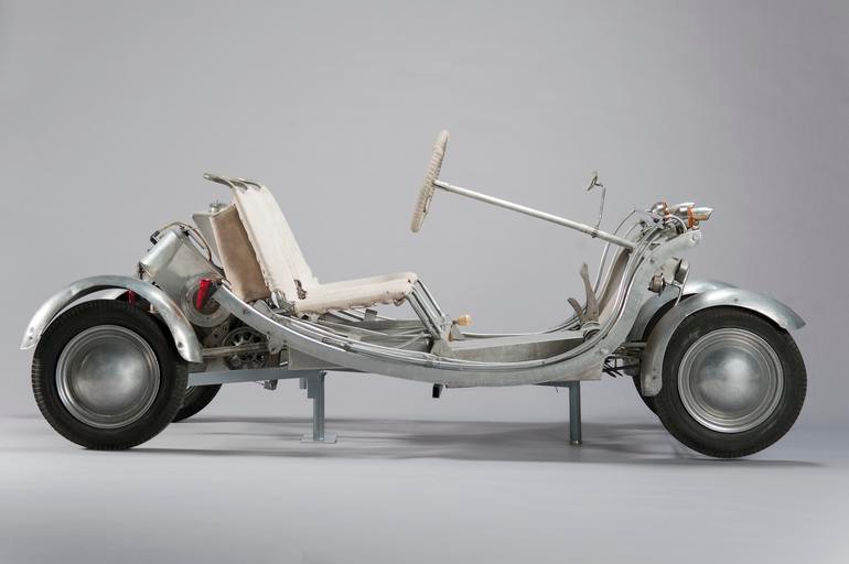 关于行动的另一种可能|“四轮车”系列古董车展