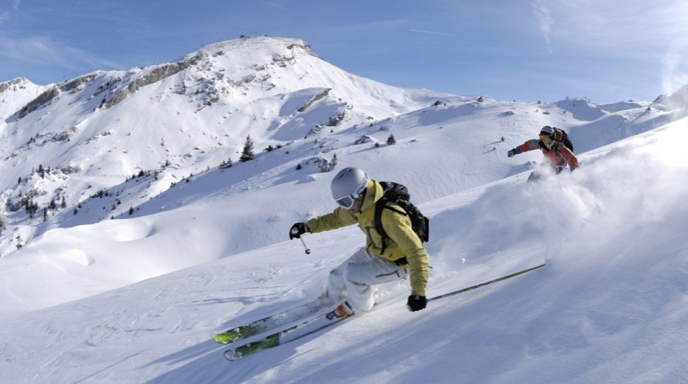 复活节阿尔卑斯山大型滑雪活动