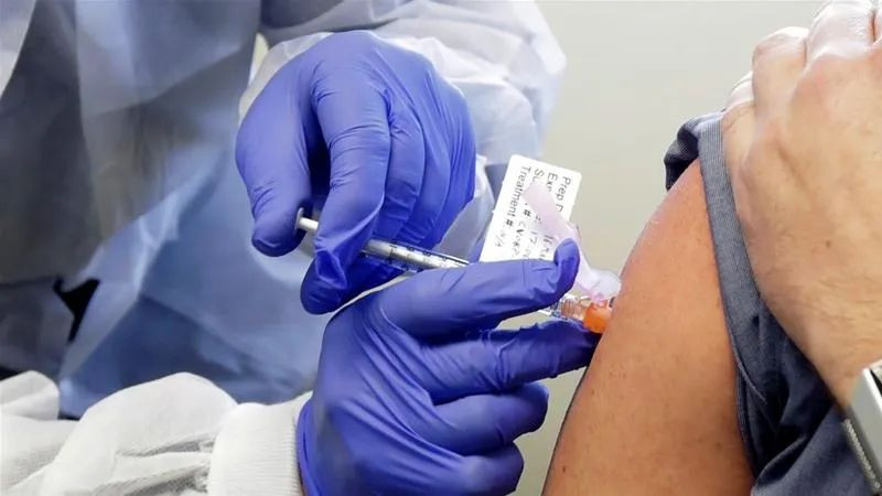 牛津放话9月出1亿支疫苗，已完成第一批人体实验！英国首相却怂了...