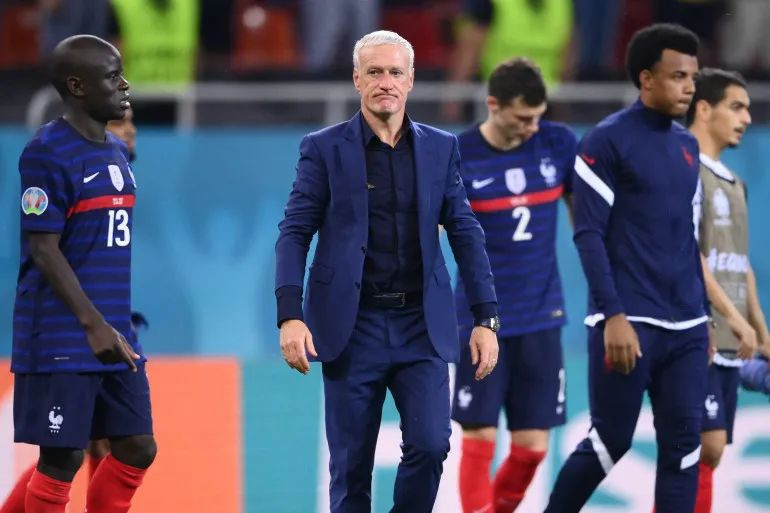 球员飘、教练懵、工作人员不太行，法国队折戟欧洲杯不是冷门这么简单