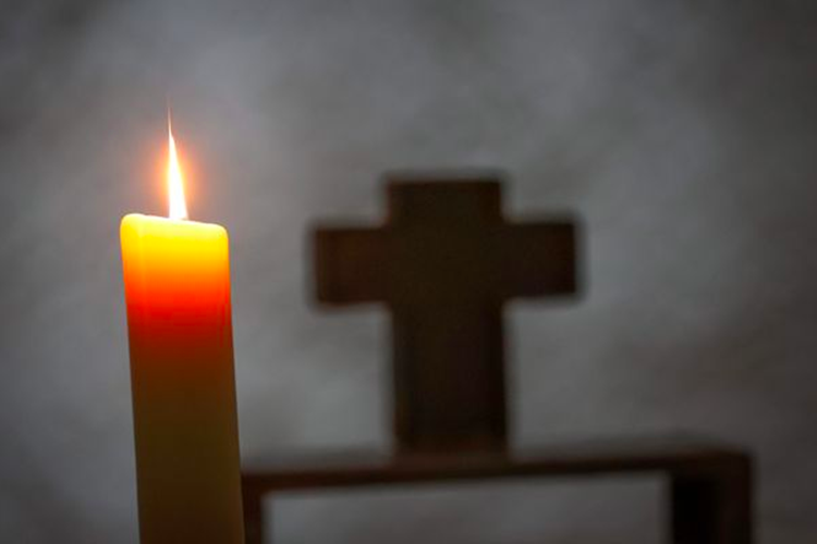 法国艾滋病神父侵犯少年、红衣主教性虐女孩……还有什么丑闻埋在“深渊”？ 