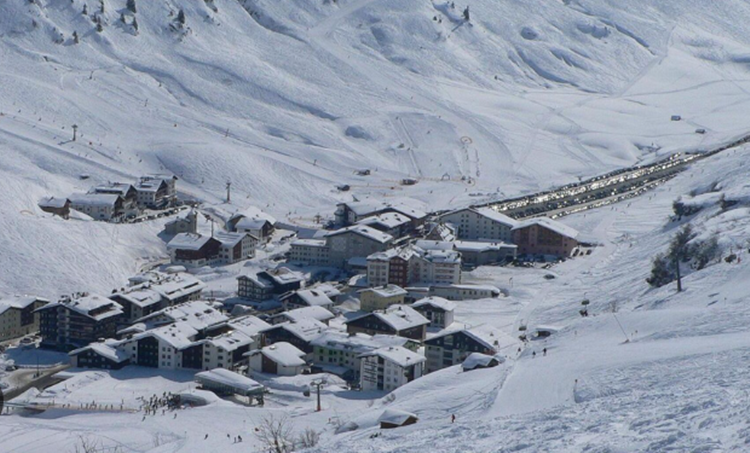 奥地利连发雪崩事故，一名华人遇难