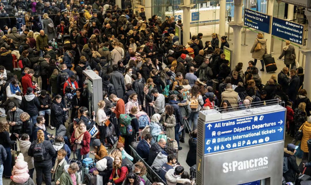 欧洲之星状况不断！大量乘客滞留巴黎和伦敦车站，3万人新年旅行泡汤！游客还能怎么回家？