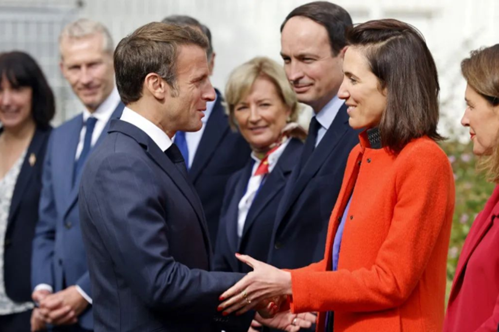 迟到的领衔人，迟疑的马克龙，法国执政党的欧洲选举准备好了吗？