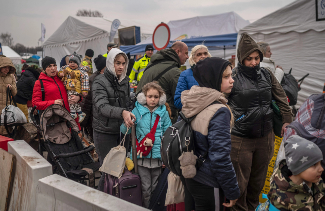 两年了，超32万乌克兰难民离开德国！这个国家待不下去了？